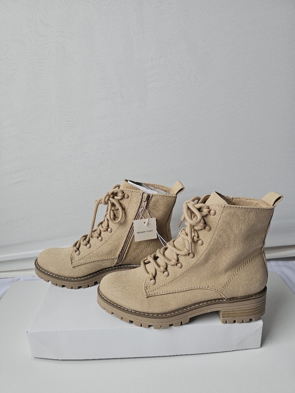 NWT Universal Thread Canvas Combat Boots - Size 9